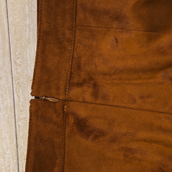 Talbot's Caramel Brown Faux Suede Stylish Pencil Skirt - Picture 5 of 7